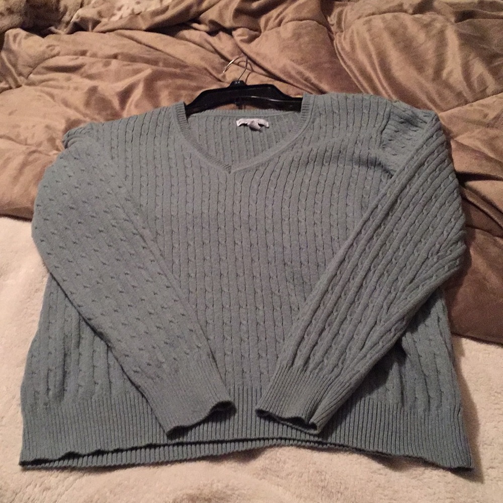 V neck sweater